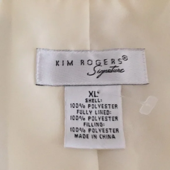 NWOT Kim Rogers quilted signature button bed jacket - Picture 9 of 10